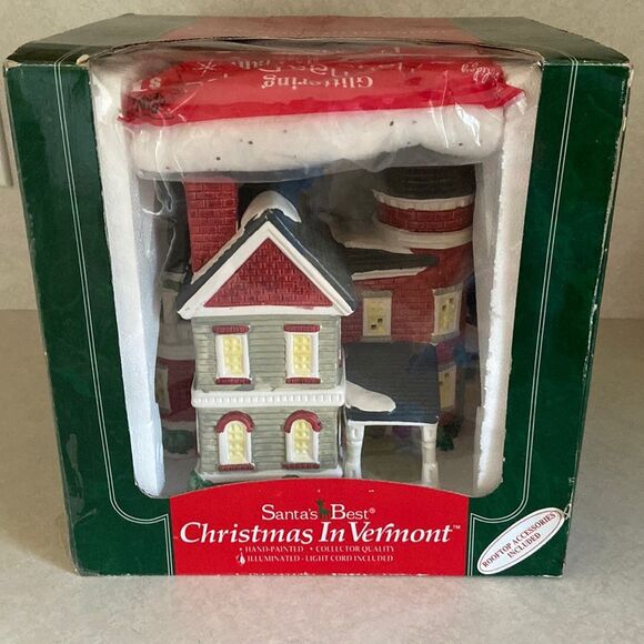 Santa’s Best Christmas in Vermont Ceramic House - Picture 1 of 9